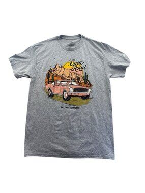 Hit The Open Road Graphic T-Shirt Medium Gray Short Sleeve Casual Cotton Tee